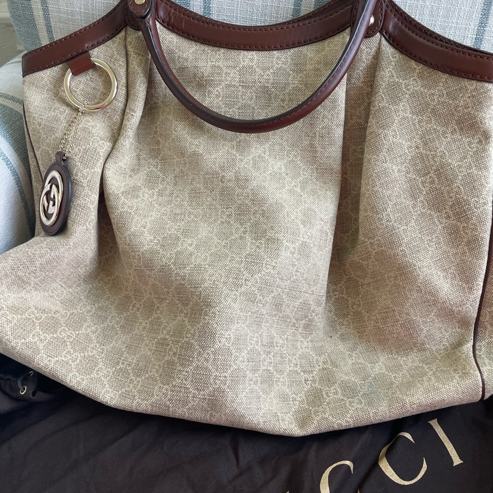Gucci Bag - Picture 2 of 6